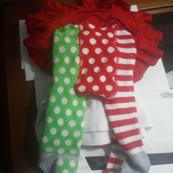 Newborn Christmas outfit - Picture 2 of 3